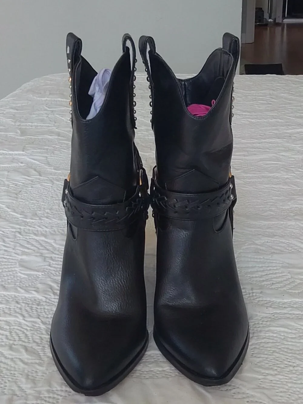Jessica Simpson  Black ankle boots cowboy theme size 9.5  like new $35
